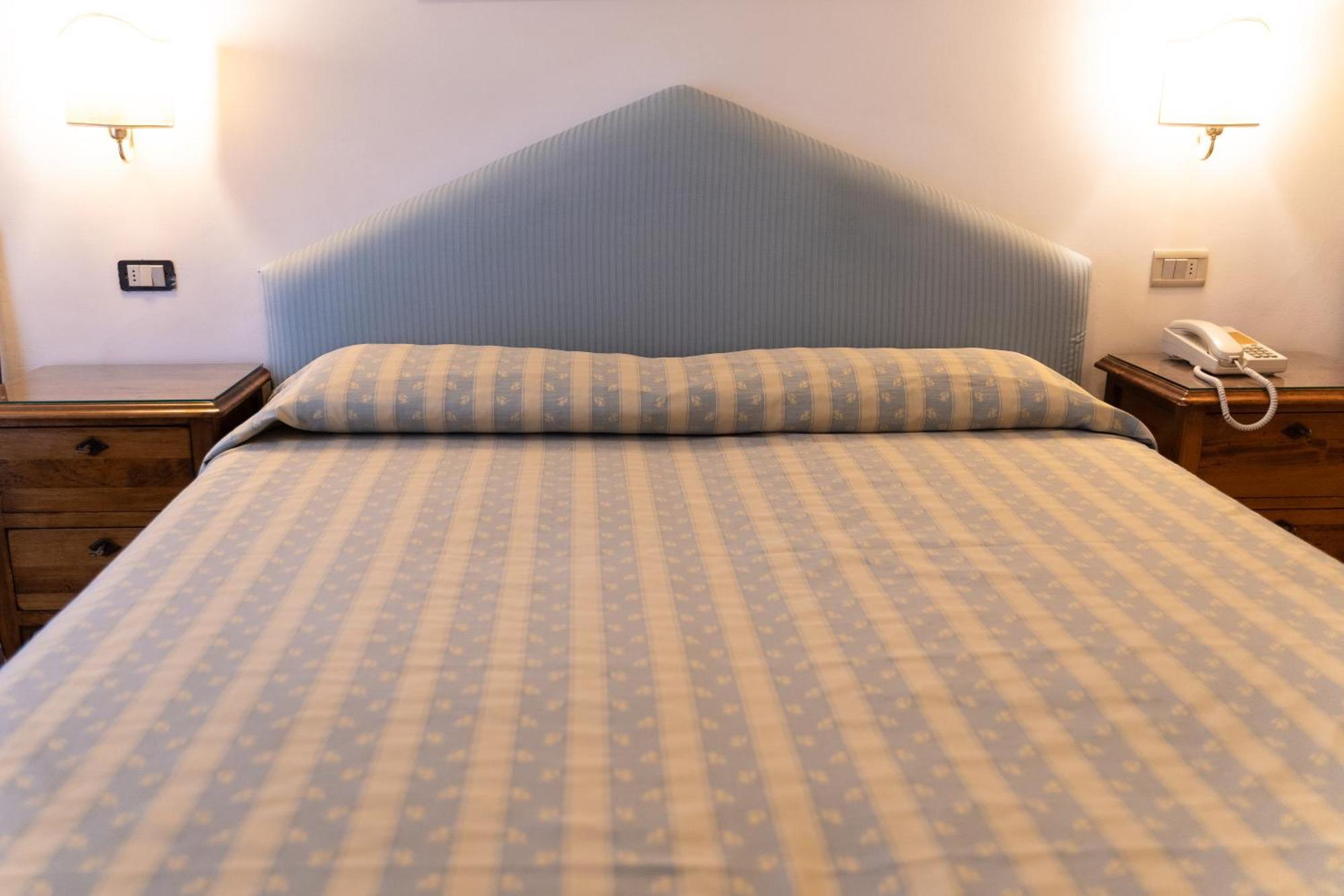 אסיסי Hotel Belvedere מראה חיצוני תמונה